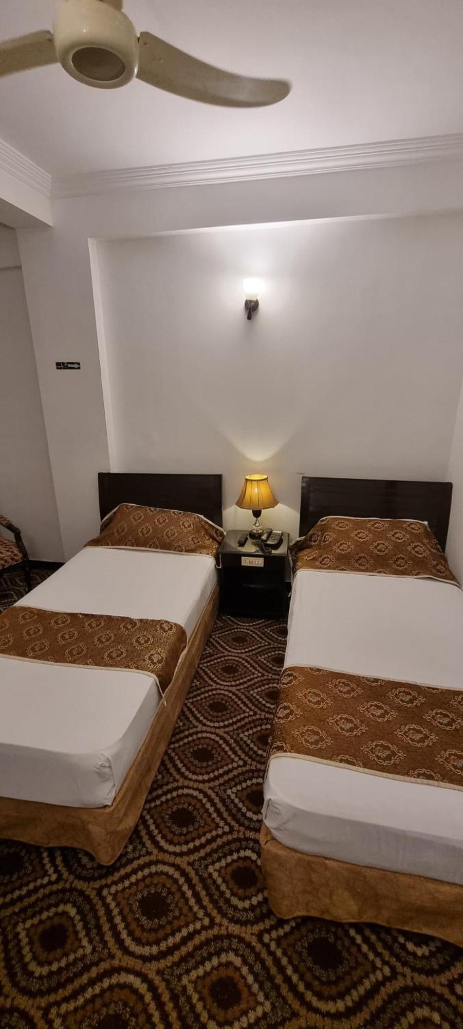 Grace Crown Hotel 이슬라마바드 외부 사진